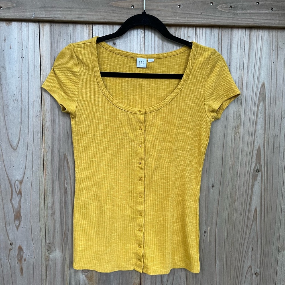 NWOT GAP Women's Mustard Button-Down Shirt Size XS